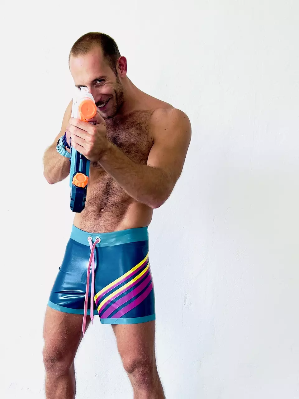 Latex shorts kinky smurf - Image 7
