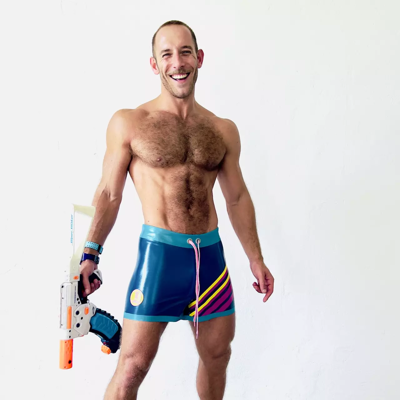 Latex shorts kinky smurf - Image 8