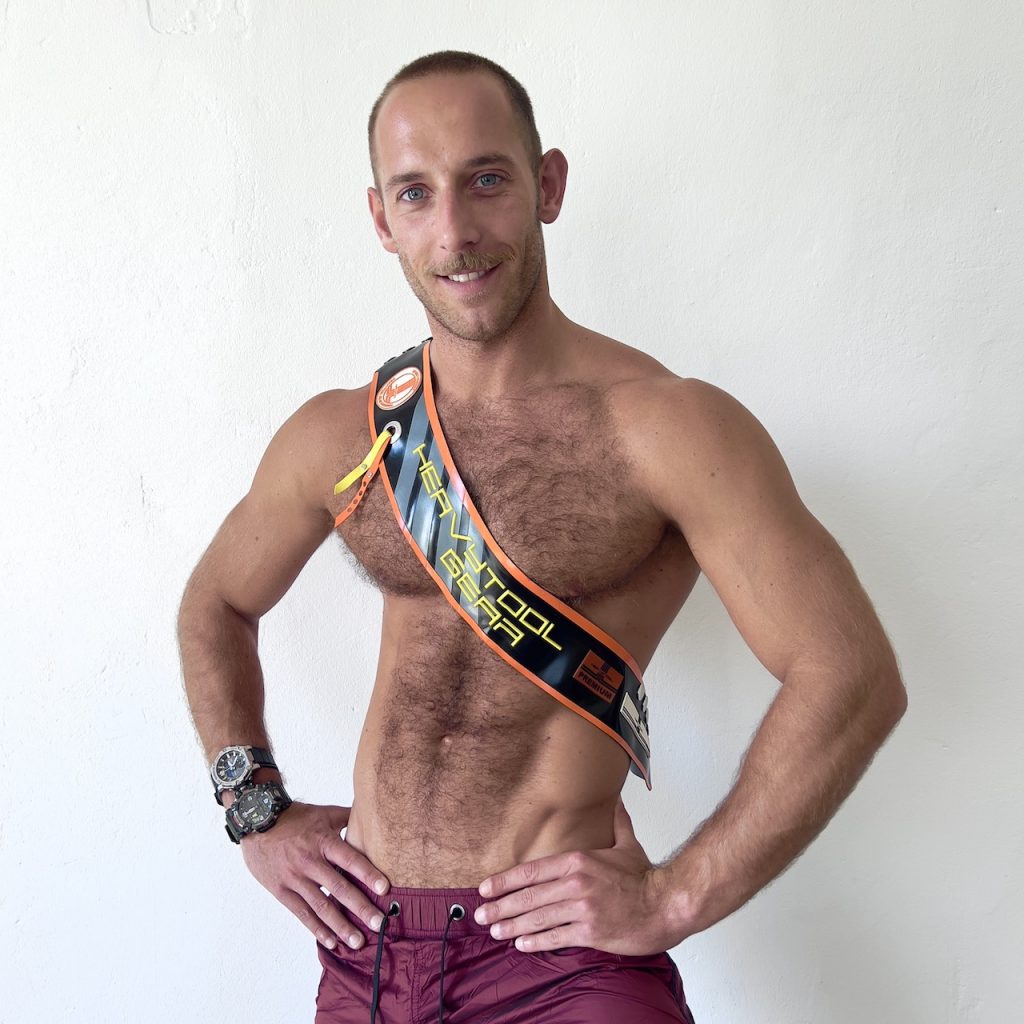 Latex sash mister heavytool gear