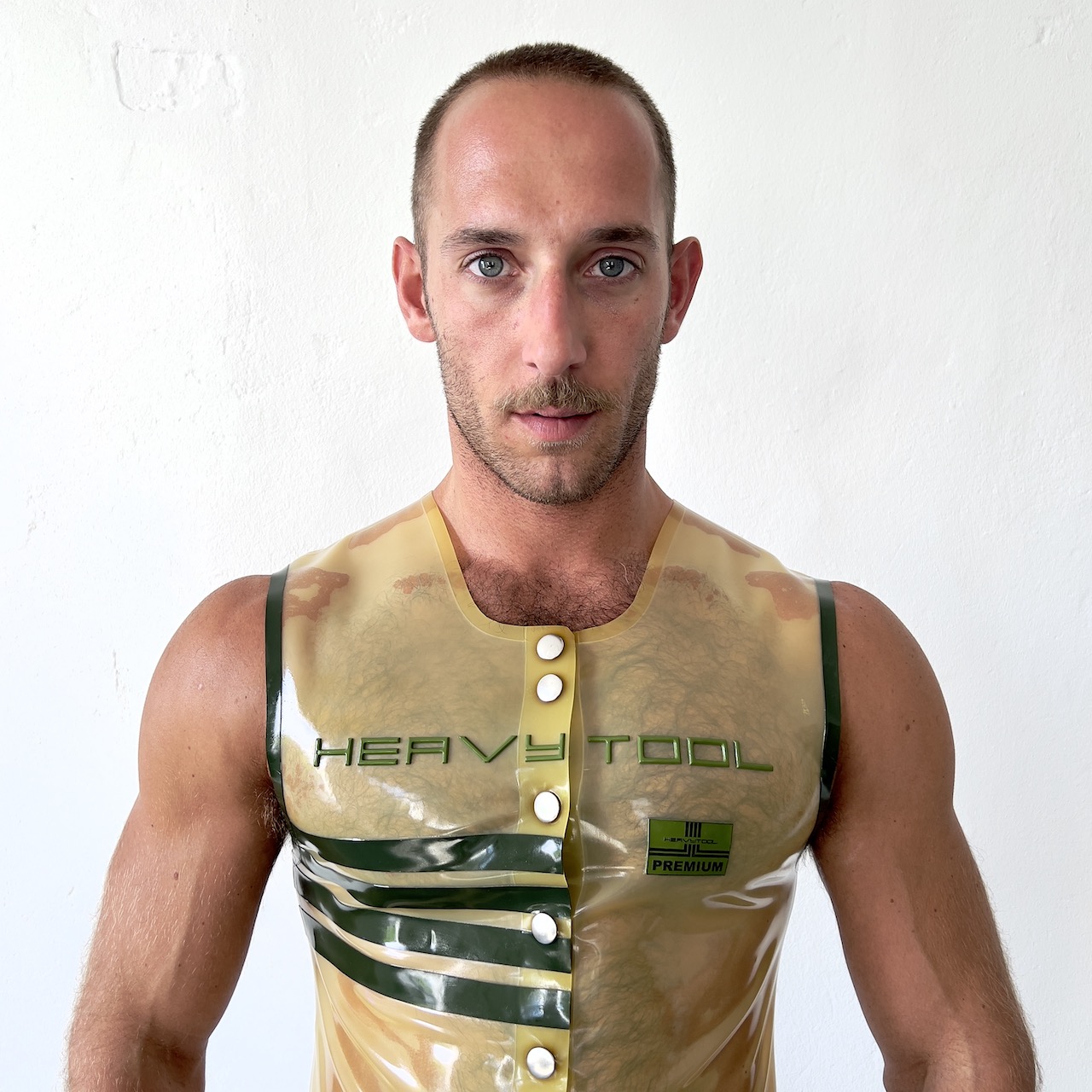 Sleeveless - Horny - Bastard2 bis 4