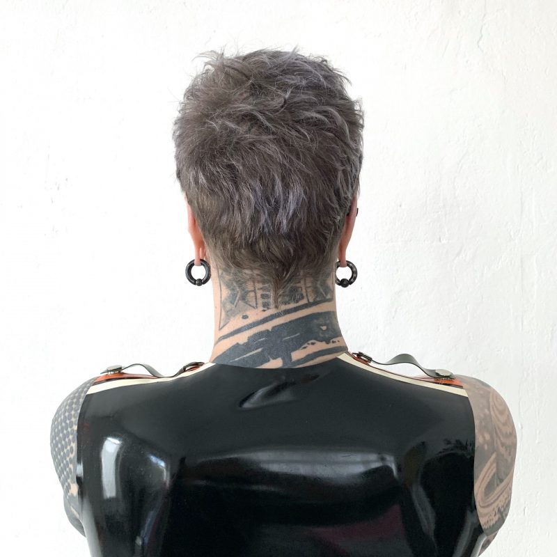 Sleeveless - Berlin - Night - Image 2