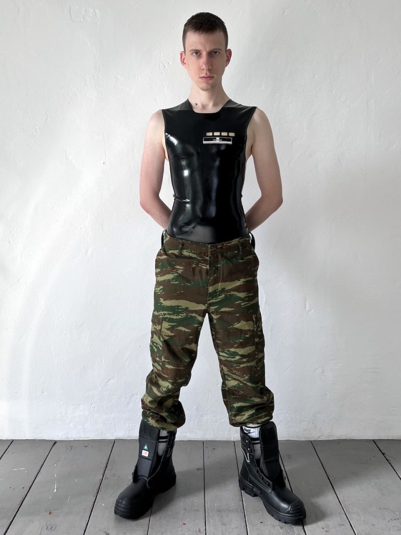 Sleeveless - Российский - гомосексуал - Image 9