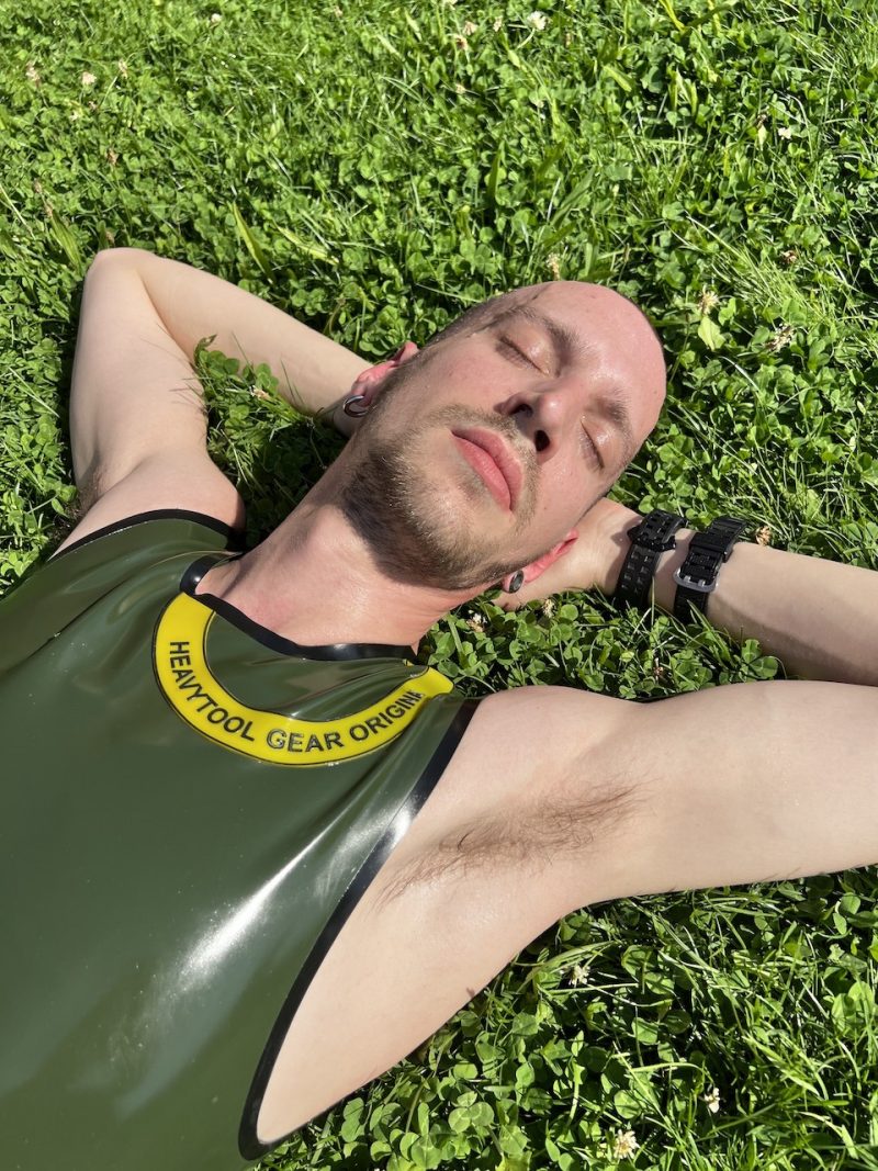 Sleeveless - Sporty - Rubber - Image 6