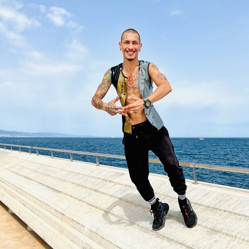 Sleeveless - Glamour - Star.Fucker - Image 5