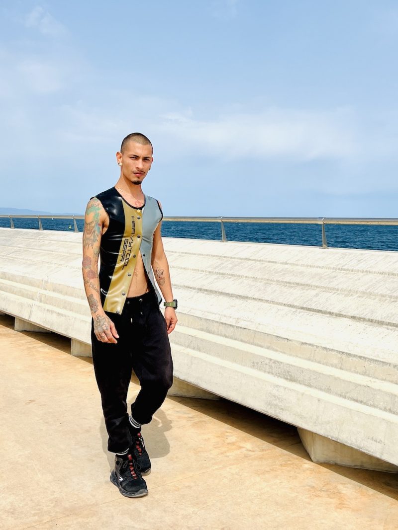 Sleeveless - Glamour - Star.Fucker - Image 3