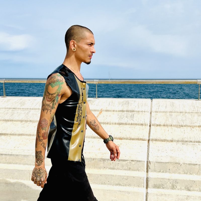 Sleeveless - Glamour - Star.Fucker - Image 4