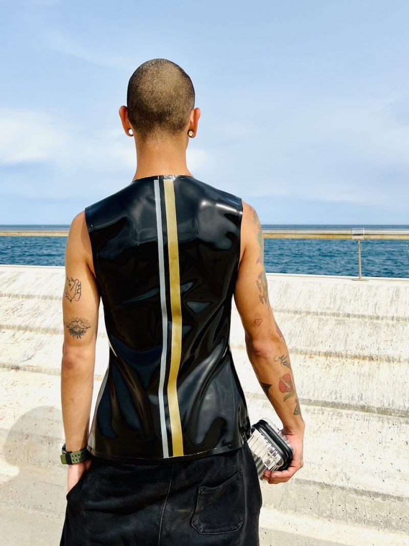 Sleeveless - Glamour - Star.Fucker - Image 2