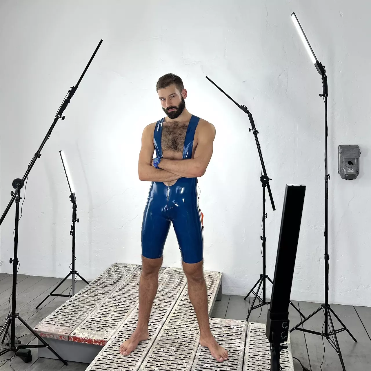 Latex wrestlerbody XX77 - Image 6