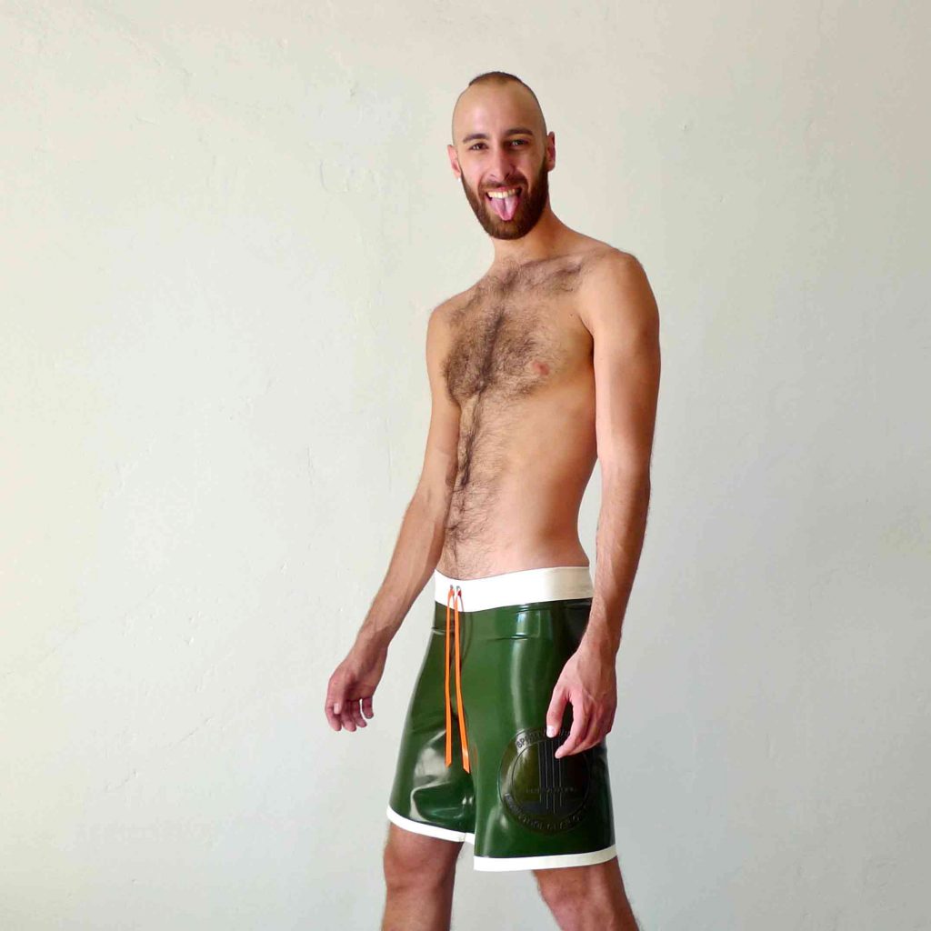 Latex skater shorts X911