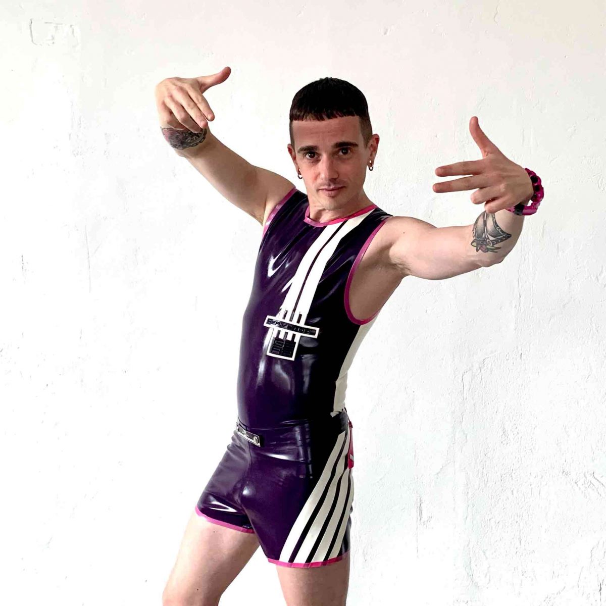 Sleeveless - Queer - Clubber