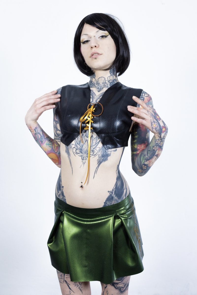 croptop-bra-skirt-rubber-latex-fashion-heavytool-gear-sport-gym