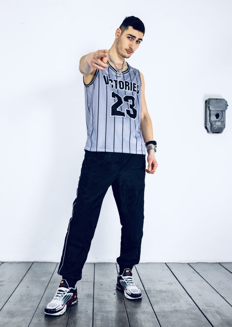 heavytool-gear-sport-wear-collection23-sleeveless-basketball-silver-gym