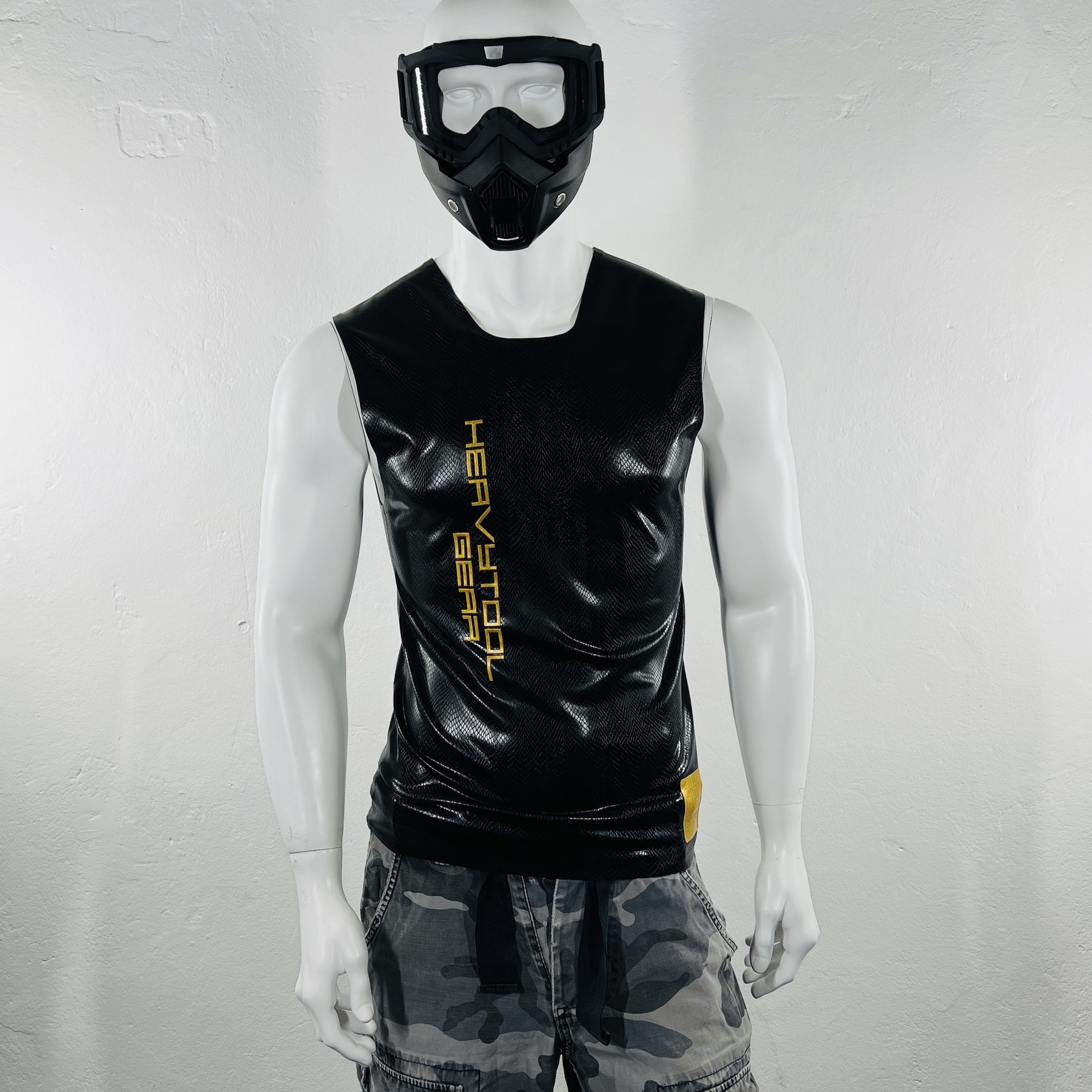 latex-rubber-fashion-fetish-heavytool-gear-black-gold-sleeveless-handmade-reptile-embossed