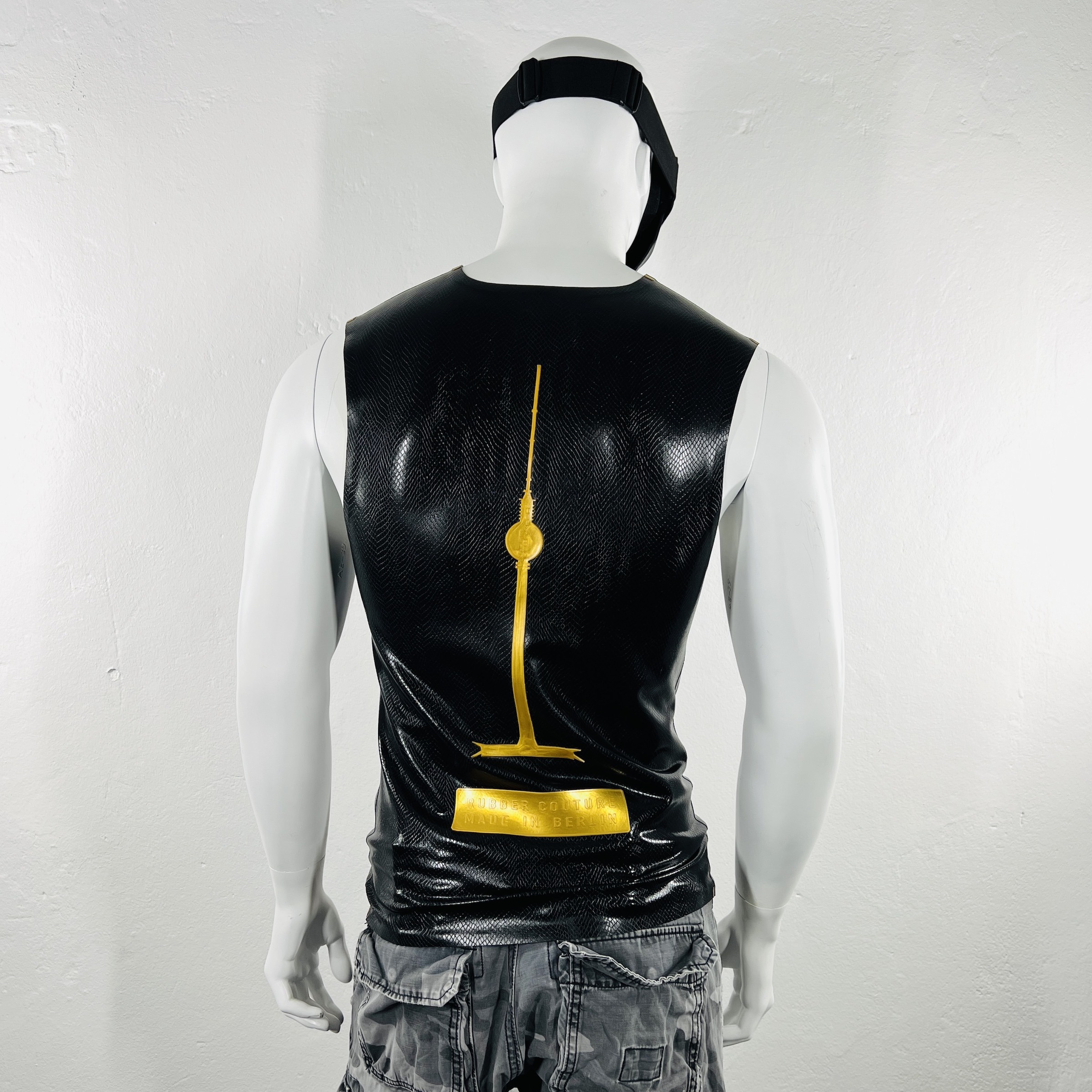 latex-rubber-fashion-fetish-heavytool-gear-black-gold-sleeveless-handmade-reptile-embossed