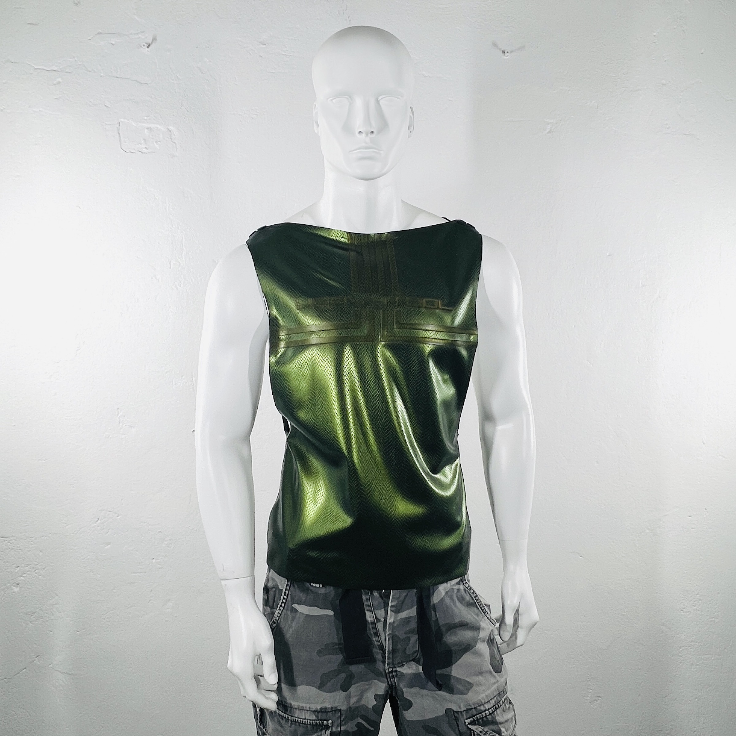 latex-rubber-fashion-fetish-heavytool-gear-jungle-green-sleeveless-handmade-reptile-embossed