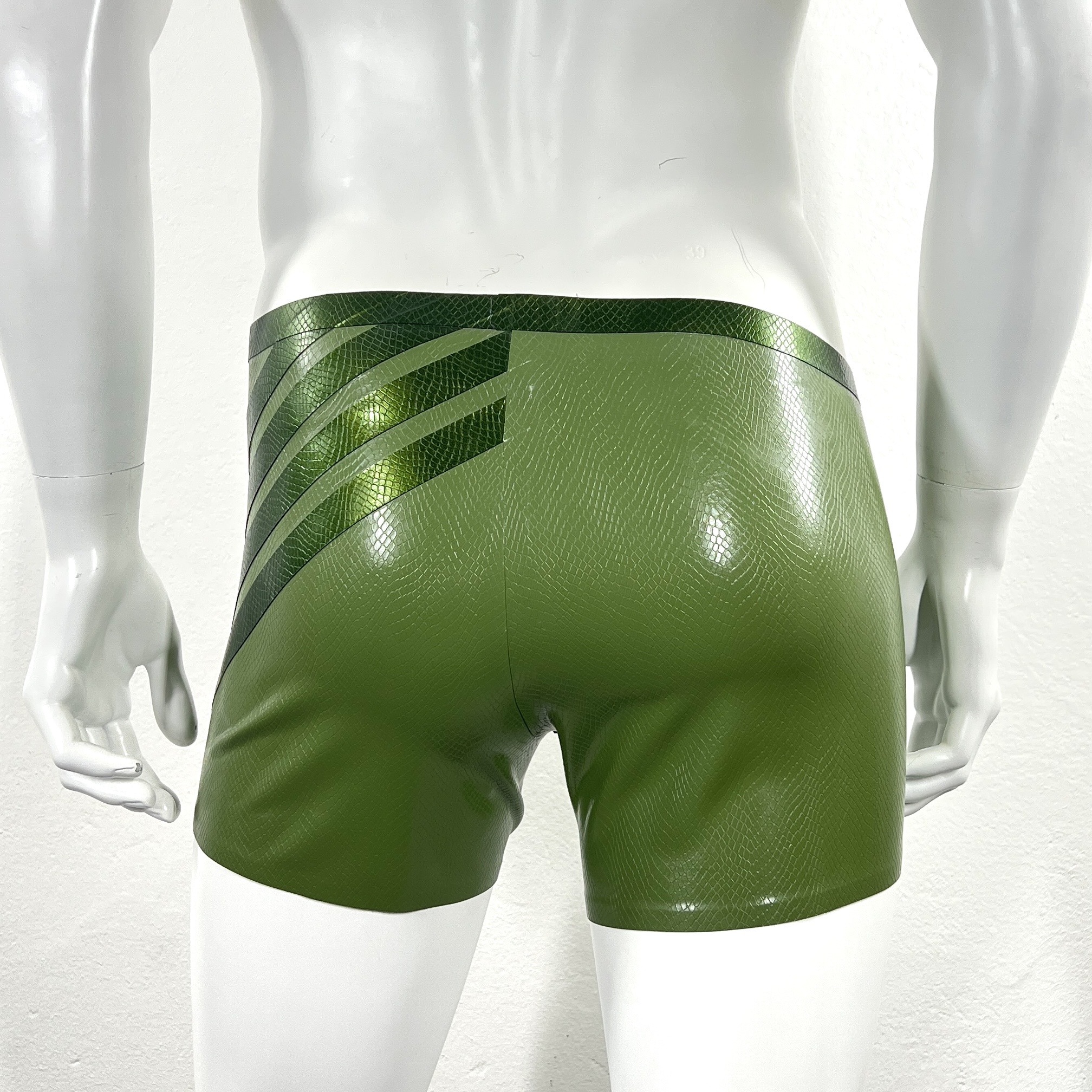 latex-rubber-fashion-fetish-heavytool-gear-oliv-green-shorts-trunks-handmade-reptile-embossed