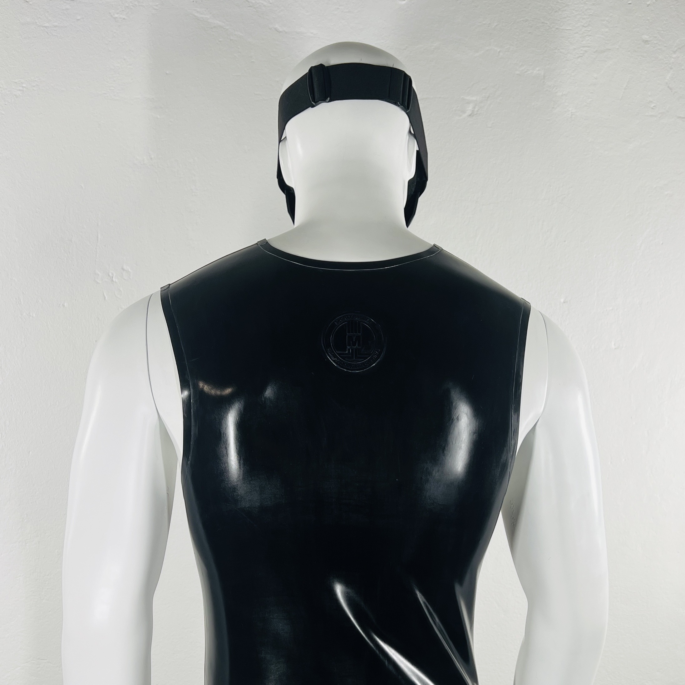 latex-rubber-fashion-fetish-heavytool-gear-sleeveless-gold-black-handmade