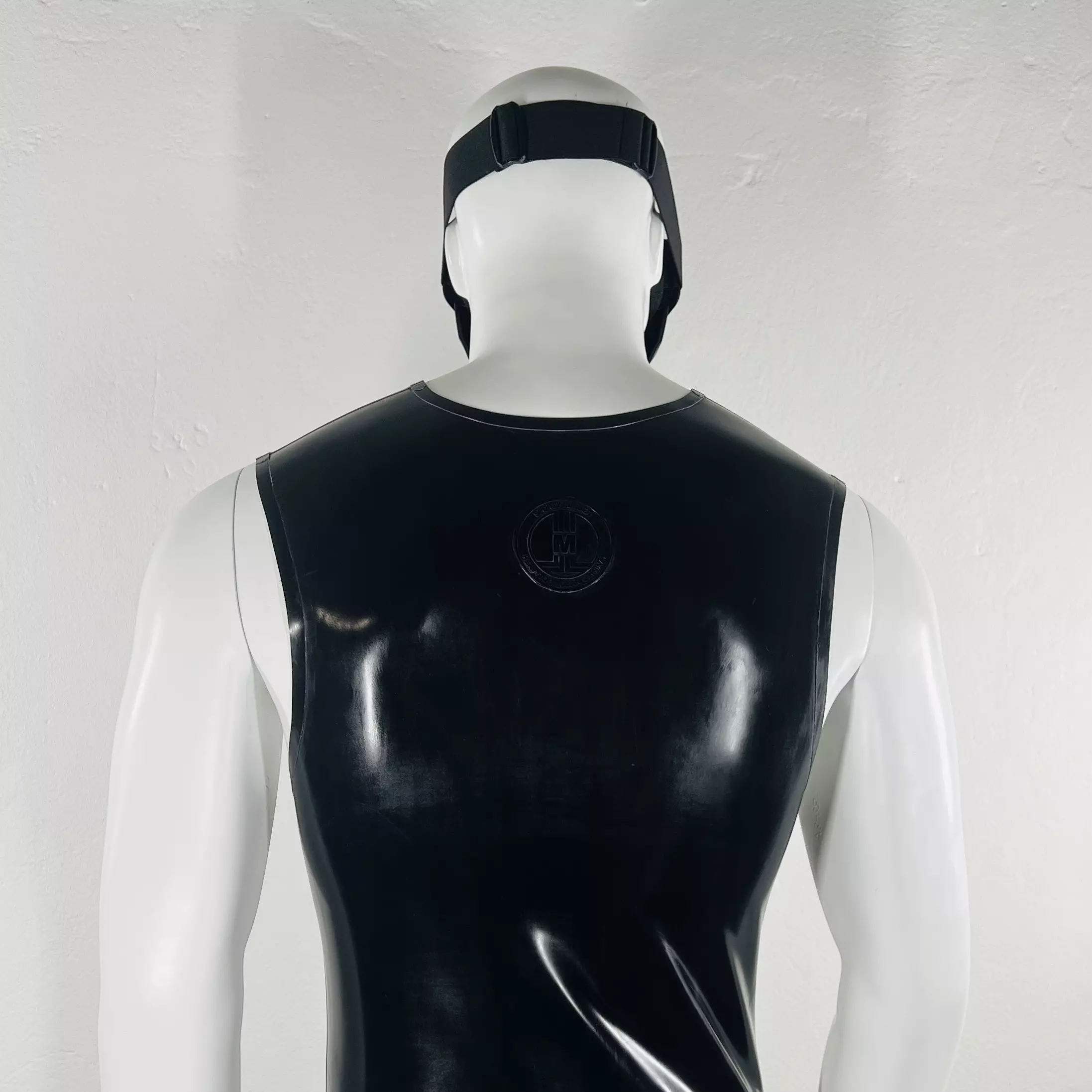 latex-rubber-fashion-fetish-heavytool-gear-sleeveless-gold-black-handmade