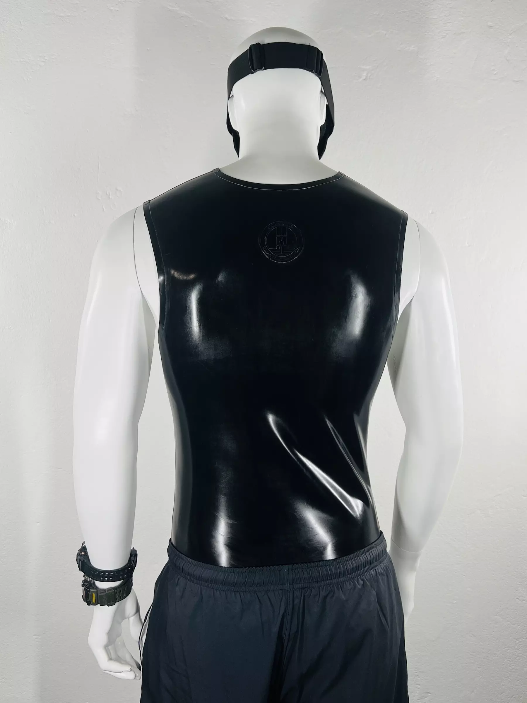 latex-rubber-fashion-fetish-heavytool-gear-sleeveless-gold-black-handmade