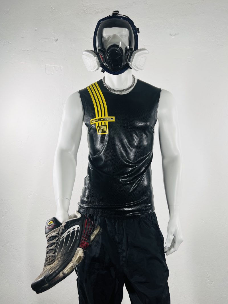 latex-rubber-fashion-fetish-heavytool-gear-sleeveless-yellow-black-handmade-reptile-embossed