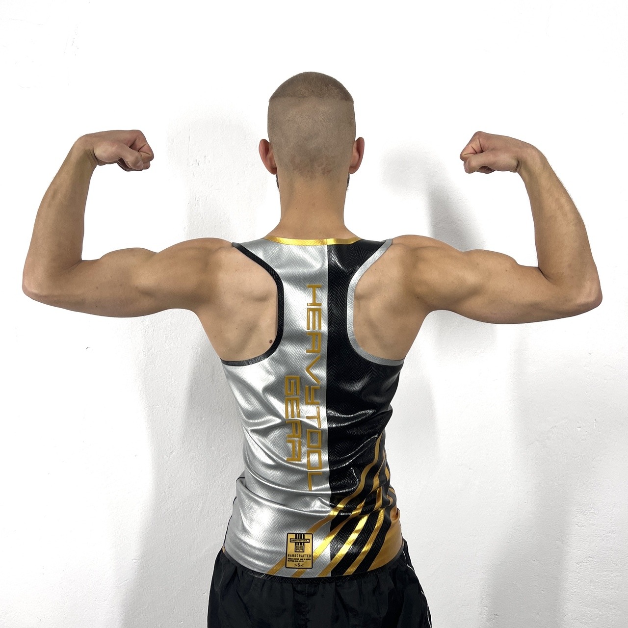 rubber-latex-trikot-tanktop-premium-couture-حبيبي-habibi-heavytool-gear-sport-gay-fetish-berlin