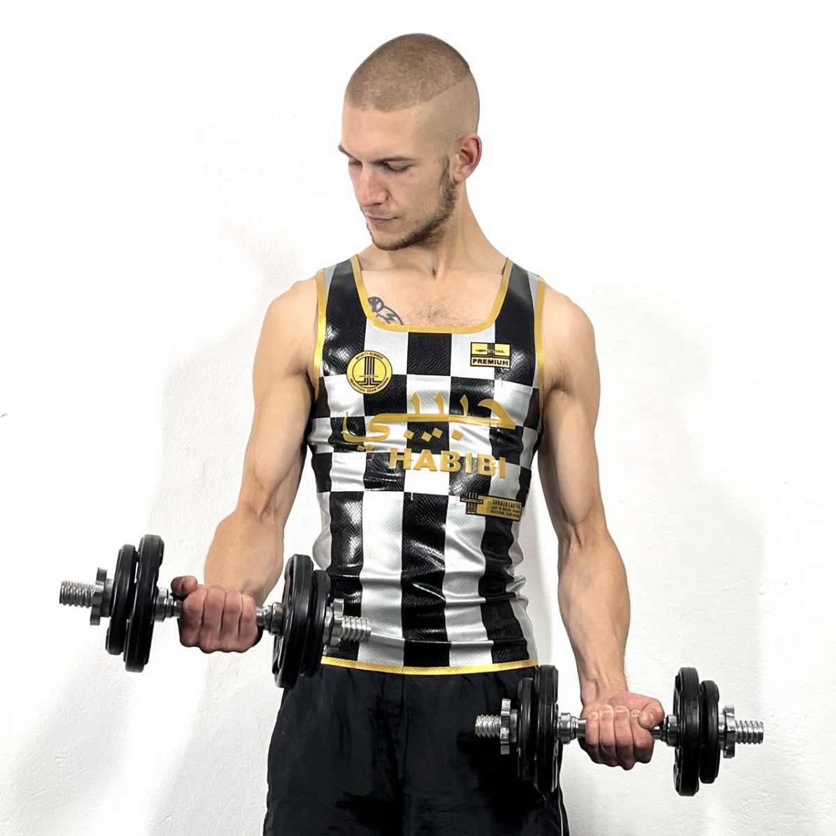 rubber-latex-trikot-tanktop-premium-couture-حبيبي-habibi-heavytool-gear-sport-gay-fetish-berlin