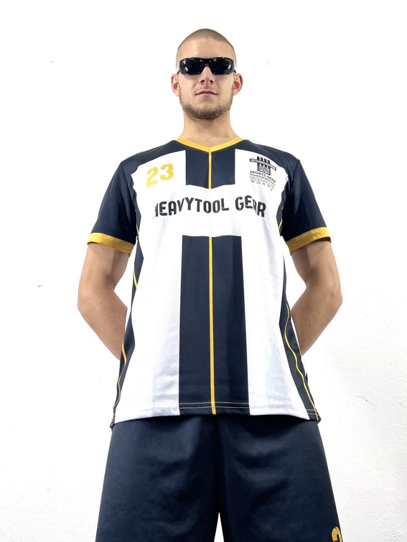 trikot-shorts-pants-football-sport-heavytool-gear-fetish-gay-berlin
