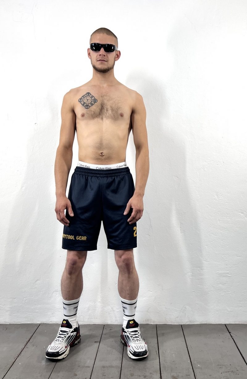 trikot-shorts-pants-football-sport-heavytool-gear-fetish-gay-berlin