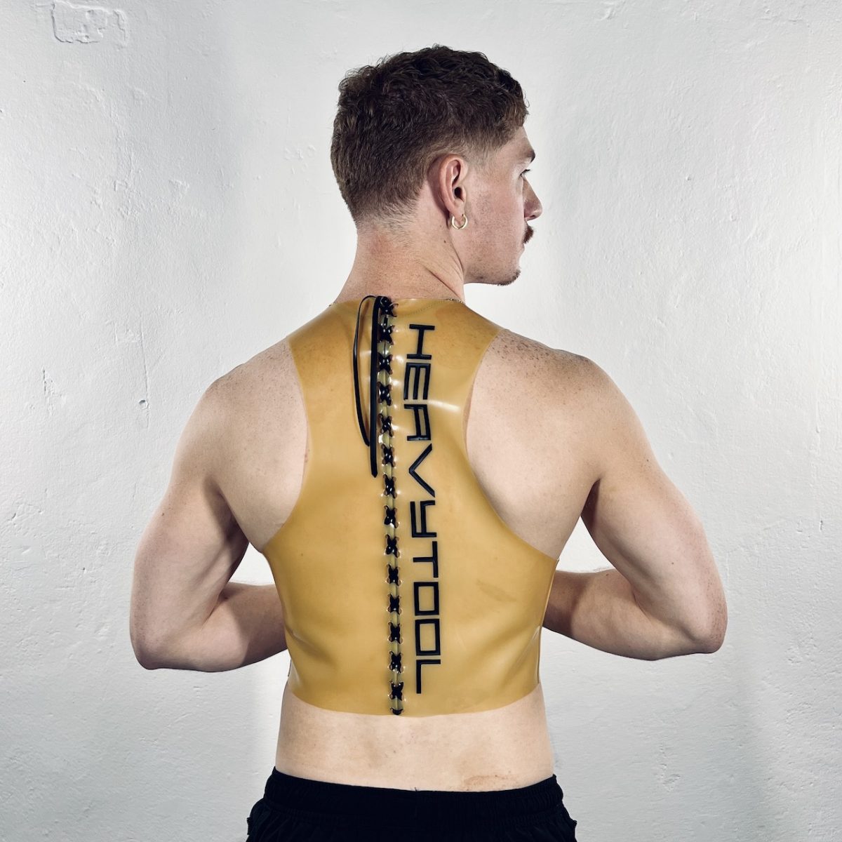 Latex crop vest TR44